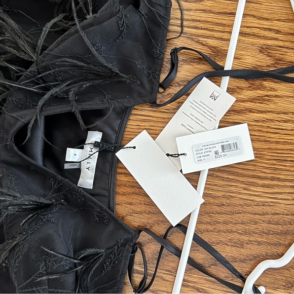 Milly tank with feathers size small - Picture 3 of 3